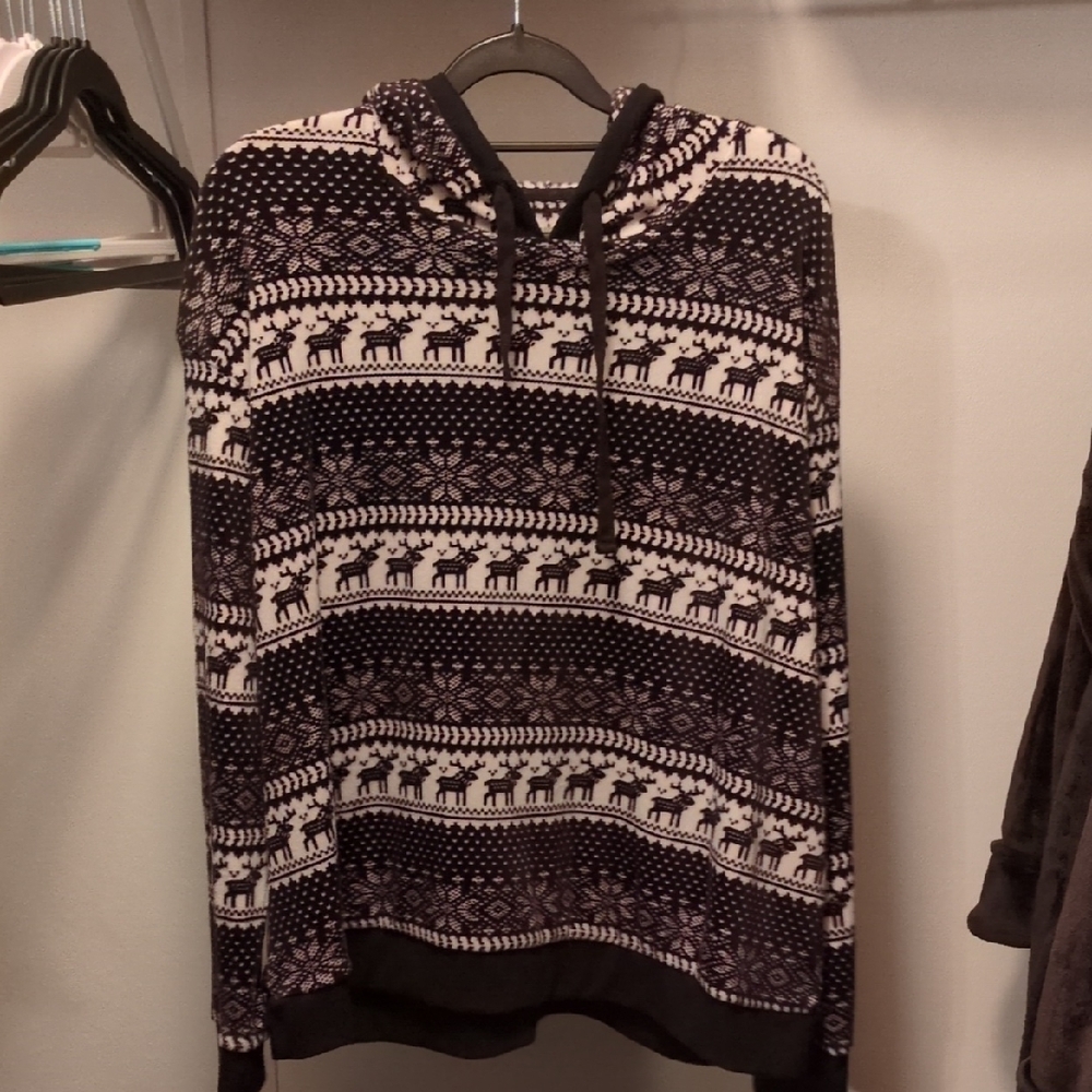Cuddl Duds Black and White Patterned Matching Set